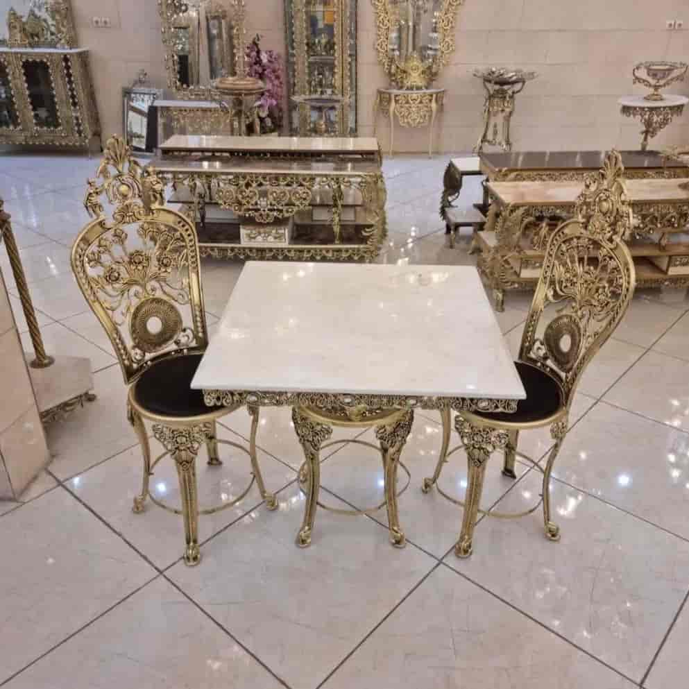 میز ناهارخوری